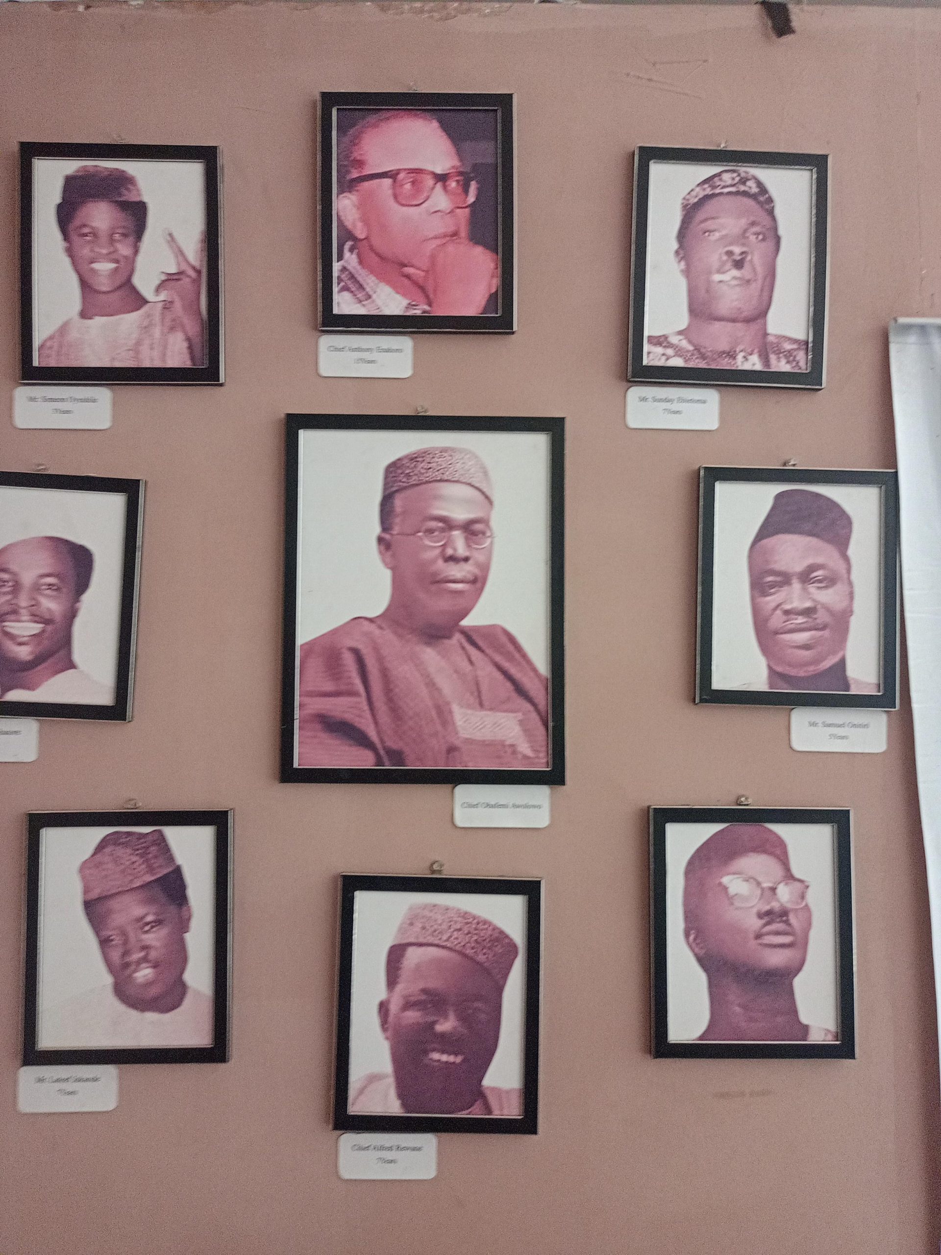 Picture Gallery of old Inmates of the prison-Feferity